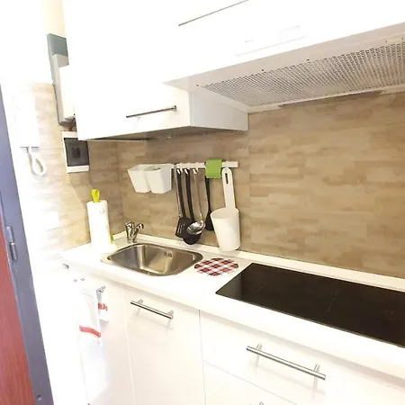 Tidy Studio - Policlinico Apartment