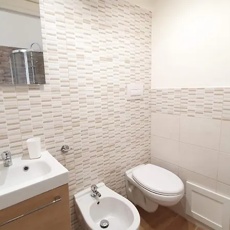 Tidy Studio - Policlinico Apartment Bari